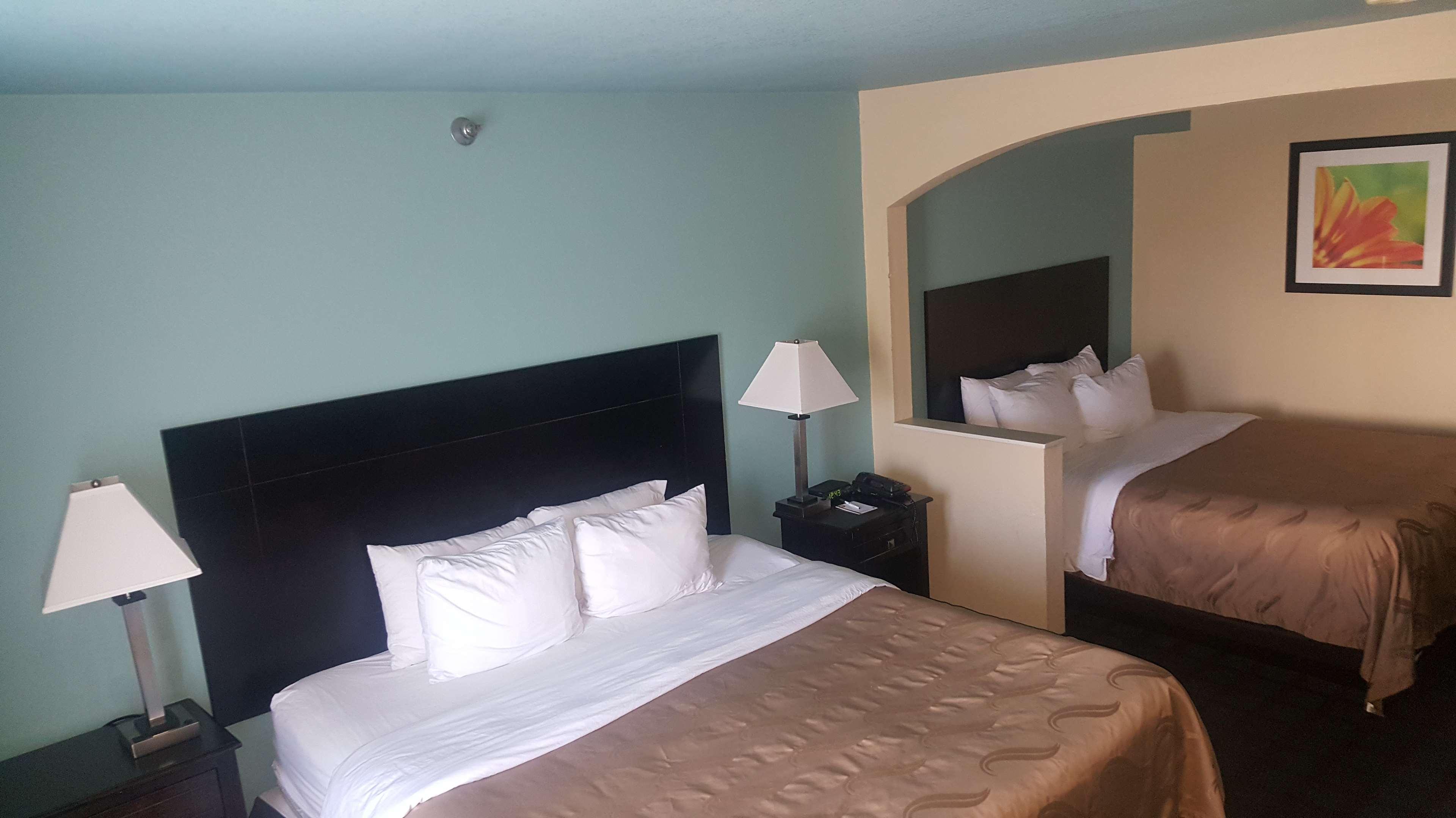 Surestay Plus Hotel By Best Western Блу Спрингс Екстериор снимка